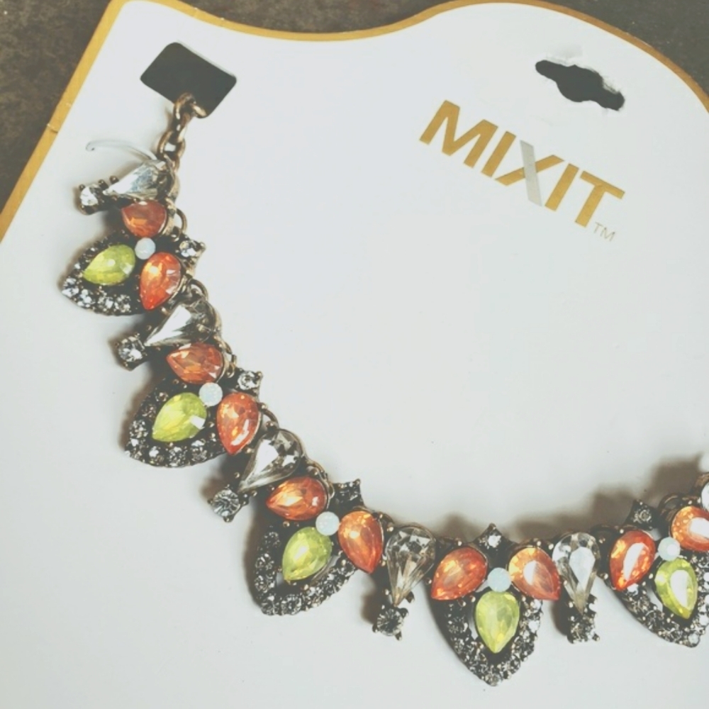 NWT! Mix It Necklace